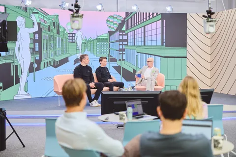 7 Tips for organizing engaging quarterly reports